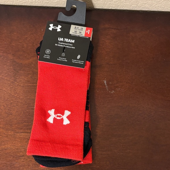 Under Armour Cushioned Crew Socks Red Sz 8.5-13 - Picture 1 of 4